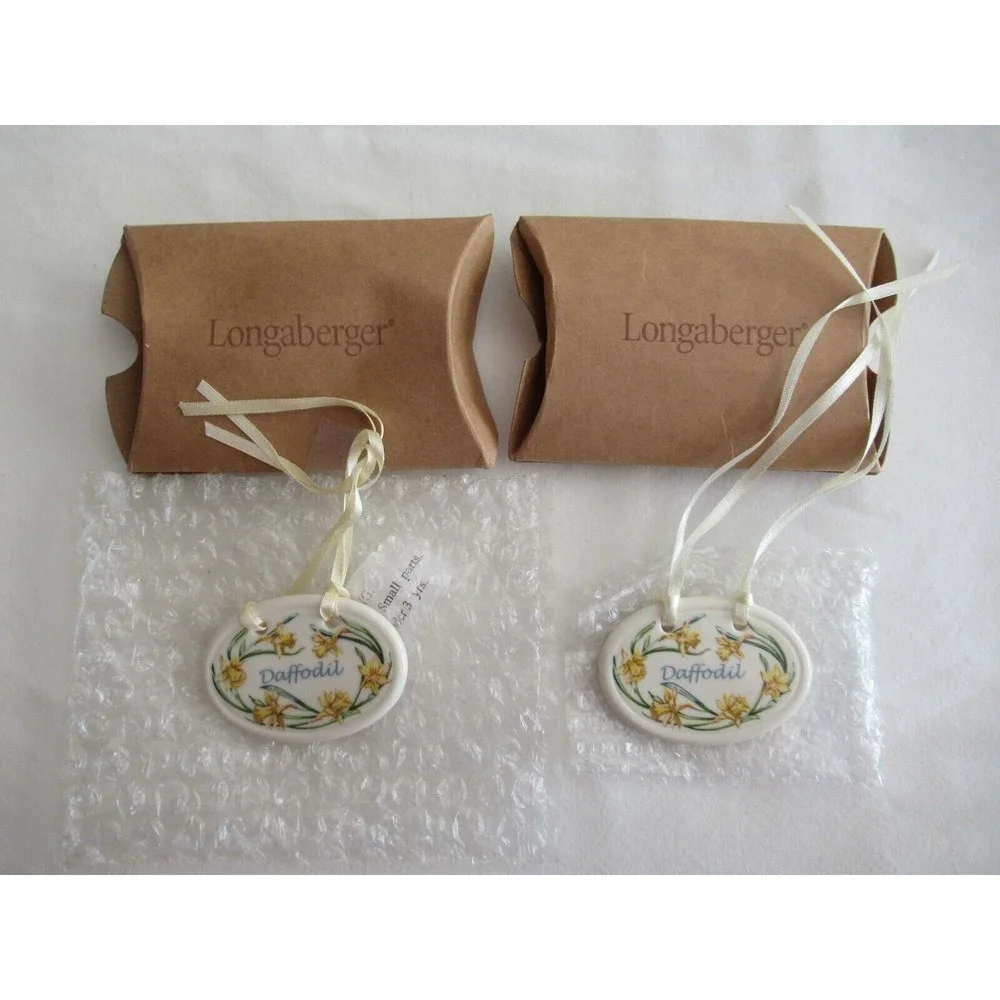 Lot 2x Longaberger Collector Club May Series Daffodil Basket Tie-Ons 23587